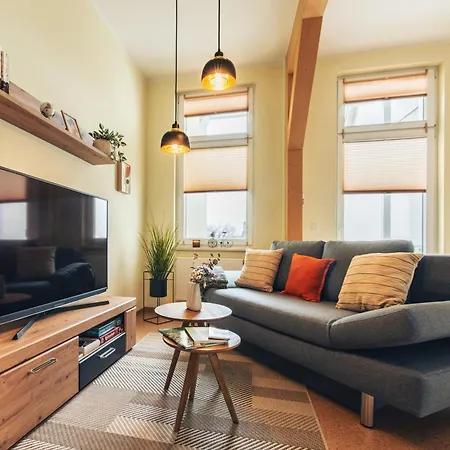 아파트 - Zentral - Modern - Balkon - Kueche