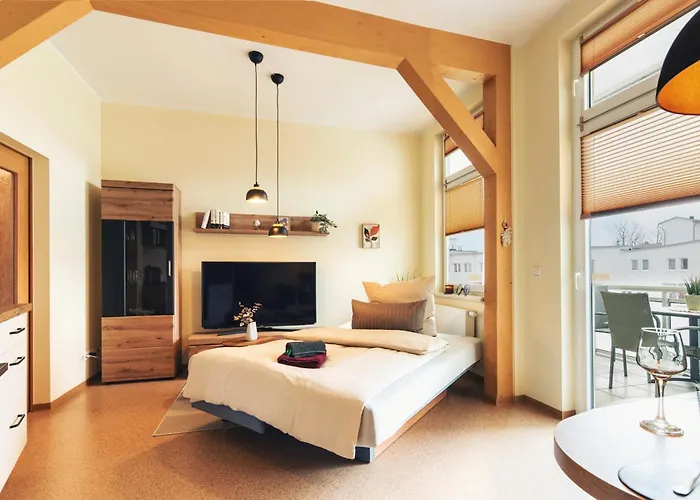 - Zentral - Modern - Balkon - Kueche *